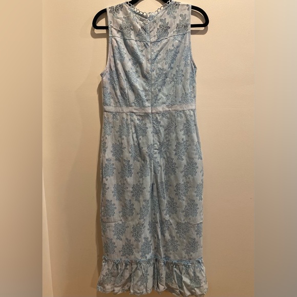 mi ami, Sz Med, Light Blue, Floral Lace Dress - Picture 3 of 9